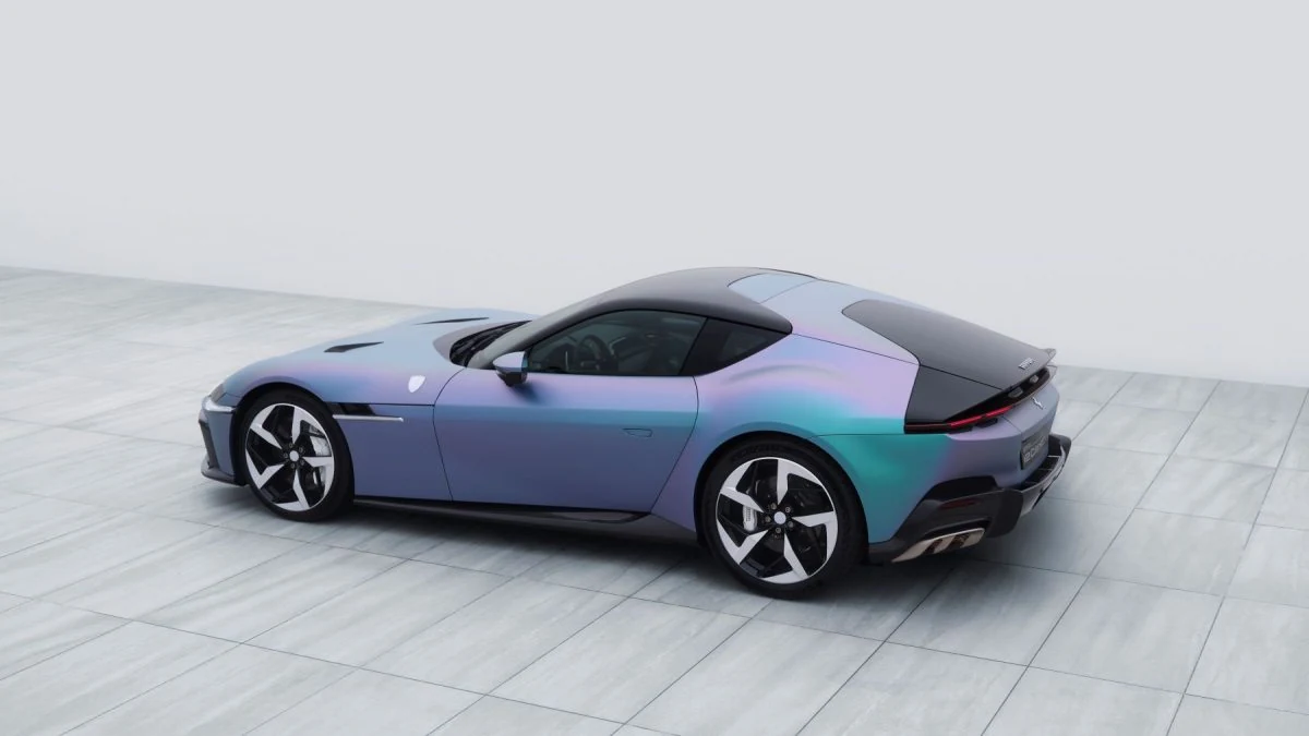 Ferrari  12Cilindri  Tailor  Made:  Inspired  by  Tradition,  Driven  by  Innovation