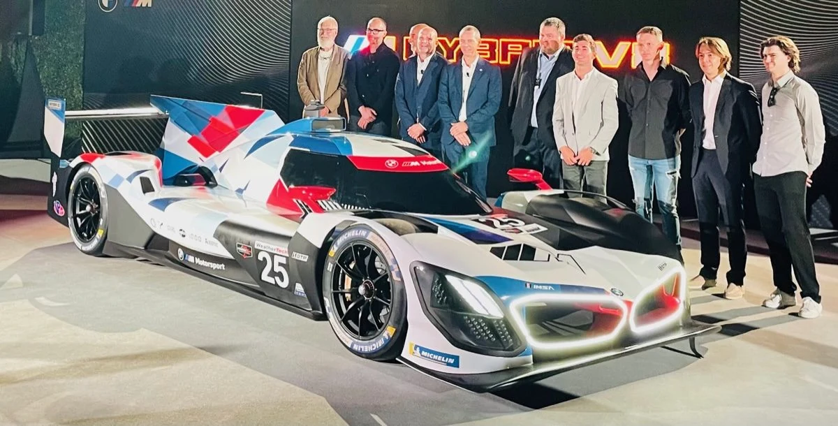The Debut of The BMW M Hybrid V8 Race Car